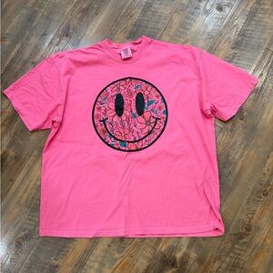 Comfort Colors Smiley Face Floral T-Shirt - PINK